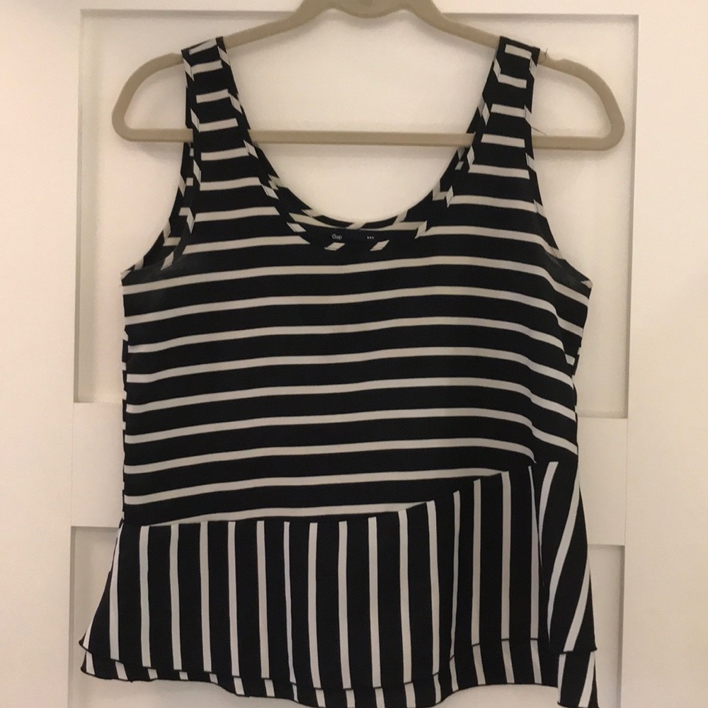 Cute Gap Top